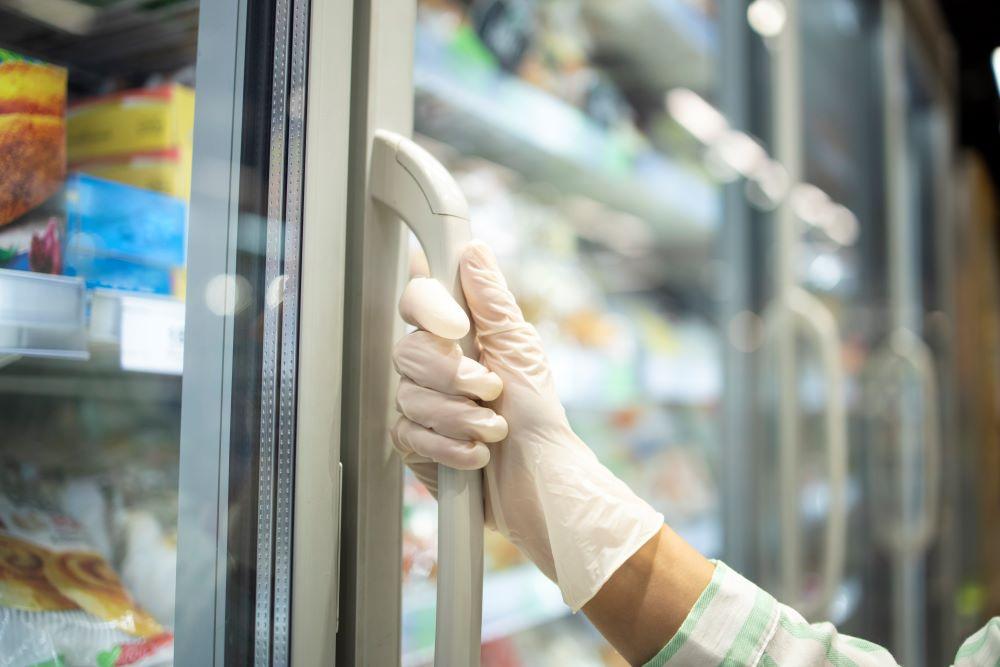 ¿Cómo elegir armarios refrigeradores para establecimientos de hostelería?