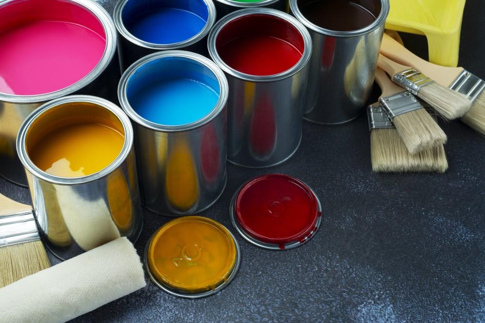 ¿Qué tipos de suministros para pintar están disponibles en las ferreterías?