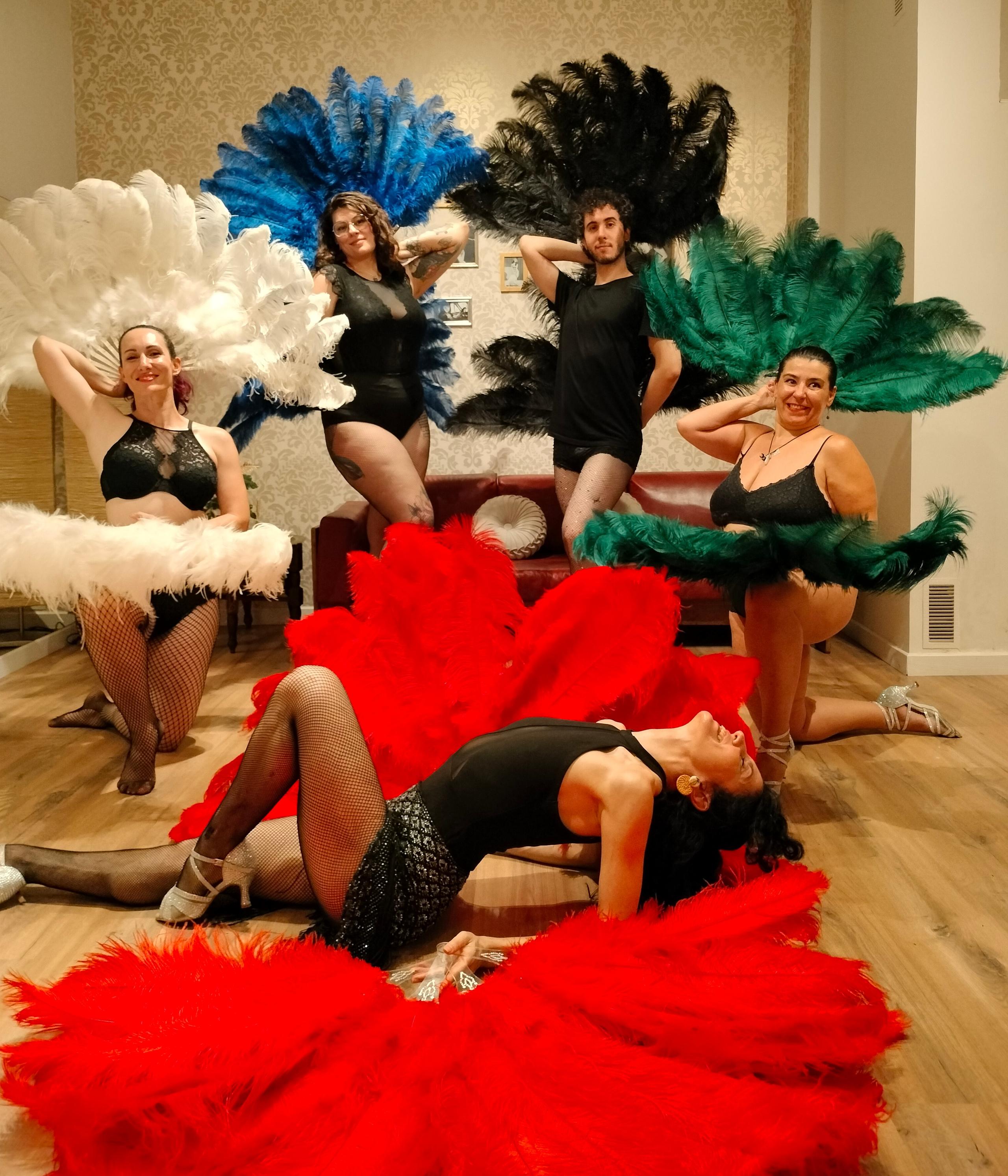 Cursos de burlesque Madrid | Evil Eva Burlesque School / La Luna Descalza