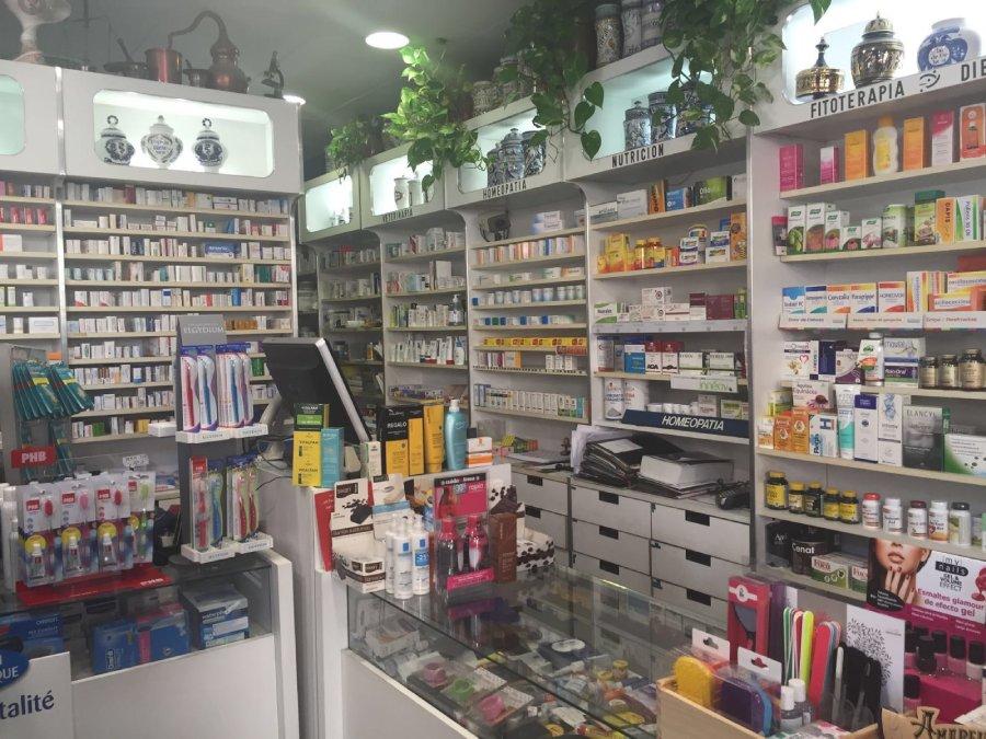 Interior farmacia 7