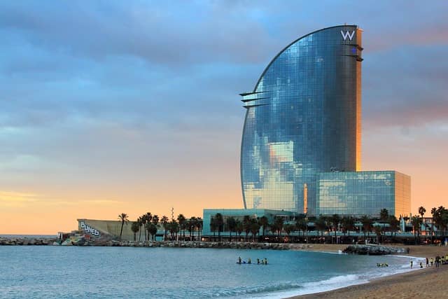 Mudanzas seguras y eficientes a Lanzarote desde Barcelona