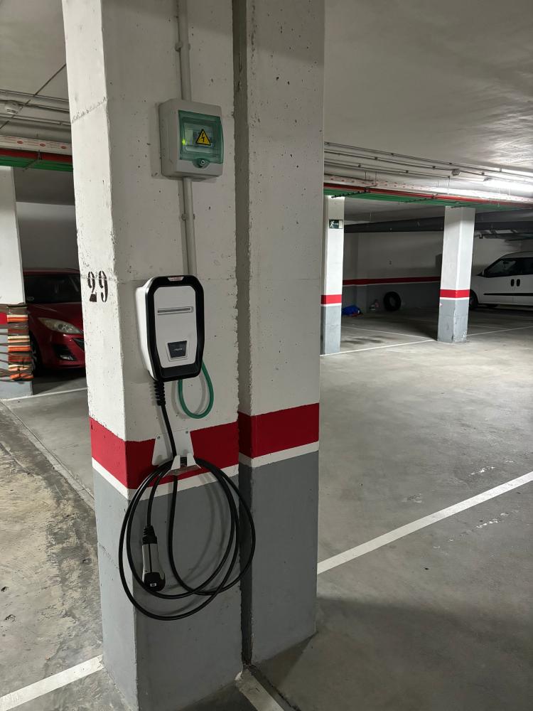 ¿Puedo instalar un punto de recarga para vehículos eléctricos en la Comunidad?