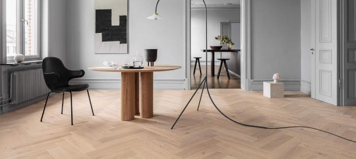 parquet de madera de roble en espiga