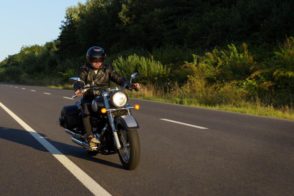 Consejos para una postura correcta cuando viajas en moto