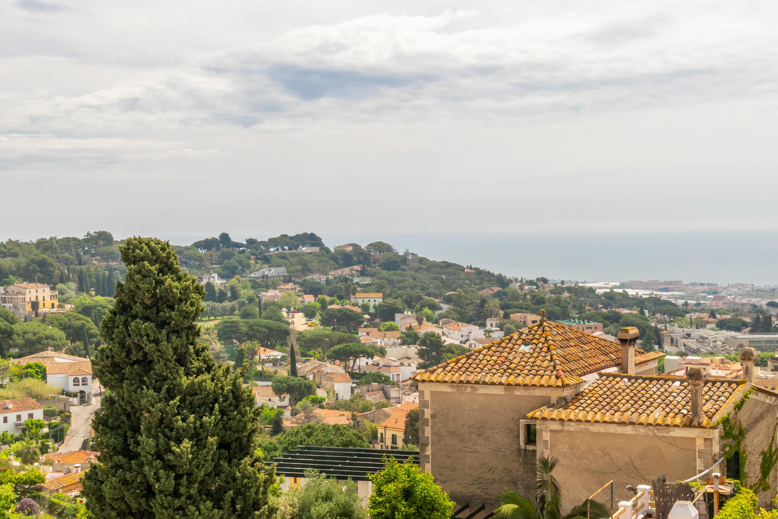 Vistas panorámicas al mar Mediterráneo y entorno natural desde vivienda situada en Premià de Dalt